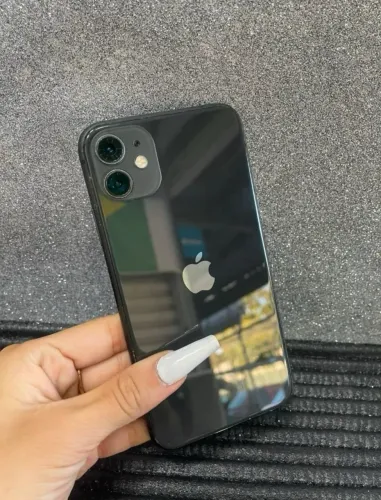 IPHONE 11 64g ? PRETO