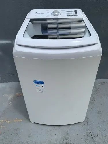 Máquina Electrolux 13 kilos semi nova