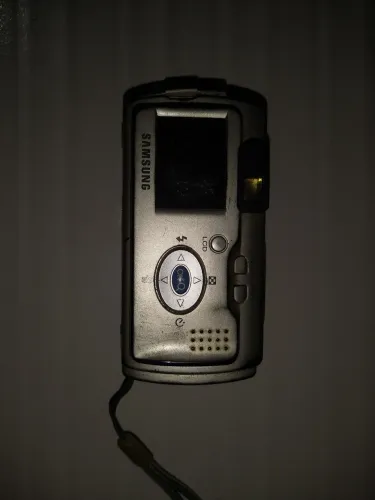 Câmera Samsung digimax 1.3 com flash 