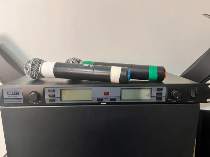 Microfone sem fio Arcano arlx 2000