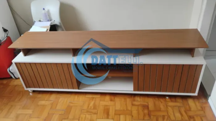 RACK PARA TV COM RODINHAS - MONTAGEM GRATUITA