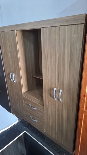 Guarda roupa capelinha 4 portas
