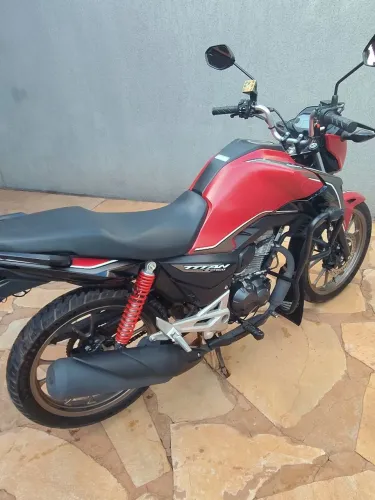 GG Titan 50 anos - Vermelha