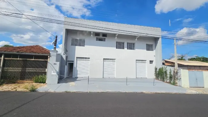 Venda de Comercial / Barracão/Galpão na cidade de Araraquara