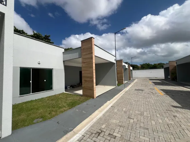 Vendo casa em Condomínio Nápoles