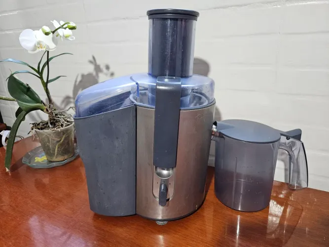 Centrifuga de alimentos Walita 220volts R$ 250,00