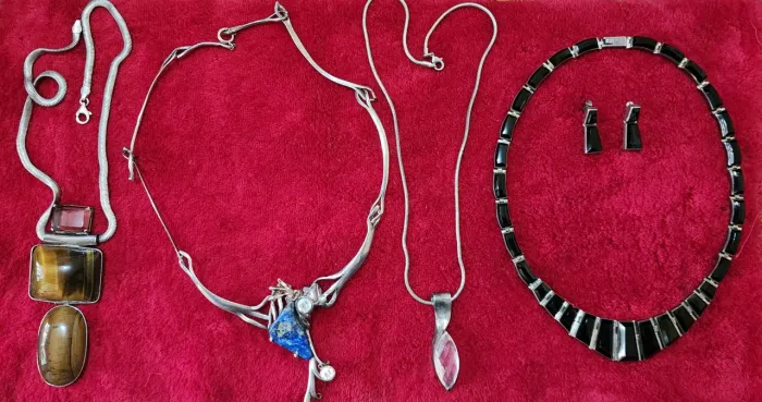 Peças únicas e exclusivas vintage em prata