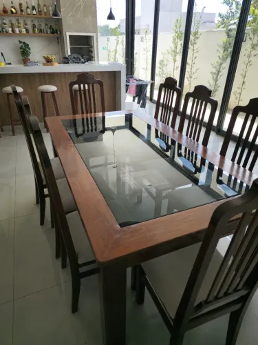 Mesa de Jantar Madeira com Centro de Vidro + 8 Cadeiras