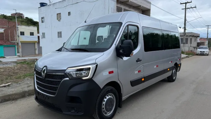 Renault Master 2.3 DCI Executive Longo 16L Dies 2027