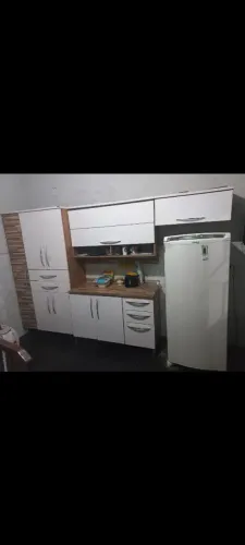 Cozinha armário e geladeira Consul frosfree  geladeira valor. 480,00.  Armário valor 380,0