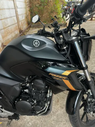 Vende- se Fazer 250 Flex