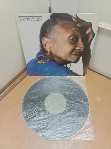 Lp alberta Hunter aceito proposta levo metro trem sp