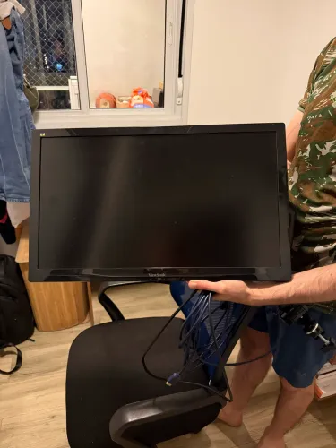 Monitor ViewSonic 19" com Braço Articulado ELG F90USB + HDMI