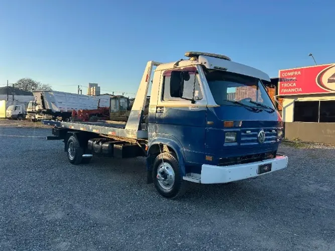 Volkswagen 8.140 plataforma guincho