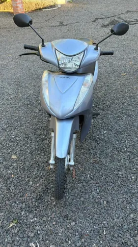 Honda Biz 125cc, 2015, partida elétrica e baixa quilometragem.