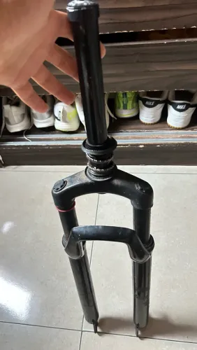 Suspensão de bike aro 29 - PRA VENDER LOGO