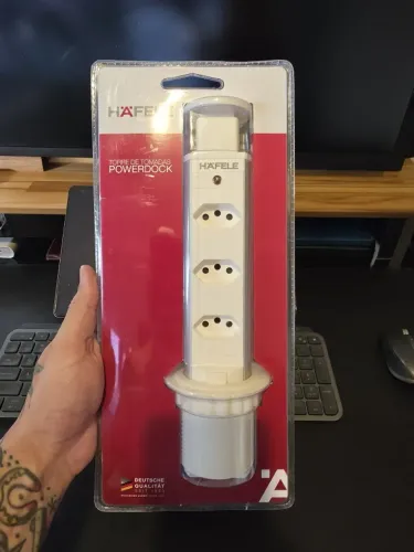 Torre de Tomadas Hafele PowerDock 3 Tomadas Alumínio Nova Lacrada