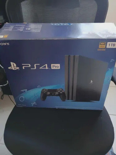 Ps4 pro 1TB semi-novo 