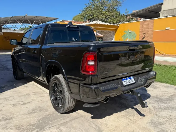 Ram 1500 Laram. Night ED. Bi-TB 3.0 4X4 Aut. 2025