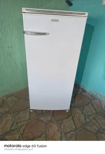 Geladeira branca Dako