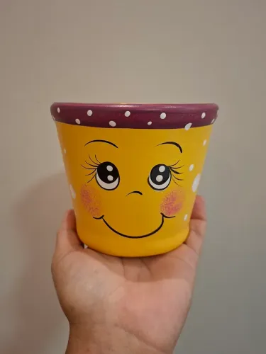 Vaso de cerâmica fofo