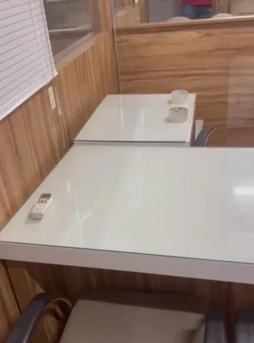 Mesa de escritório para botar preço 