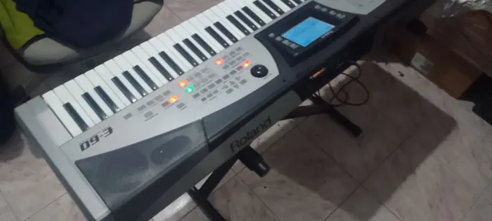 Teclado Roland E60 supernovo