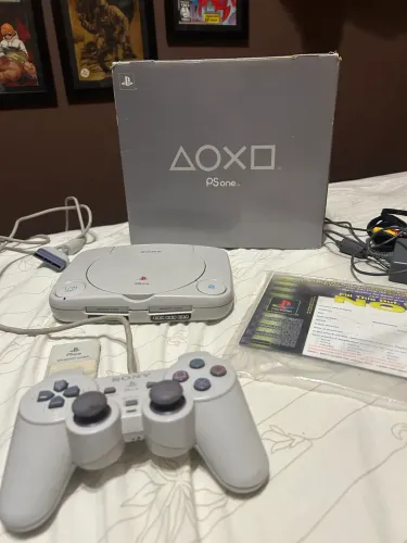 Psone comepleto na caixa ( playstation 1 )