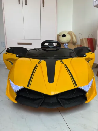 Carro de controle remoto para criança