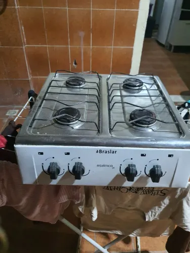 FOGÃO  SEMI NOVO