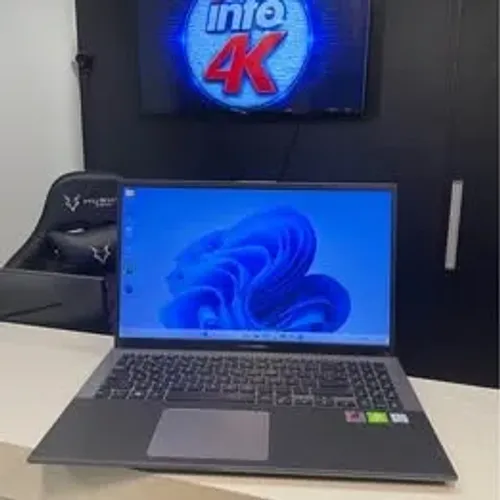 Asus 15.6" | i5 8a | 8GB | SSD 240GB