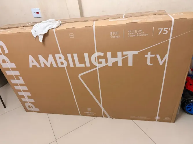 Tv de 75 lacrada Philips ambilight
