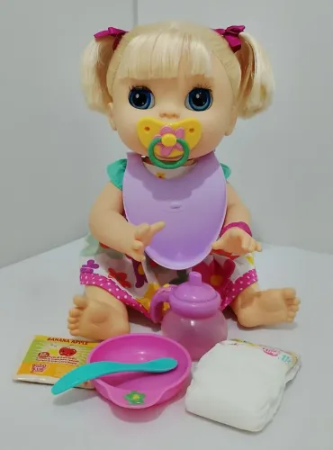 Baby Alive comer e brincar