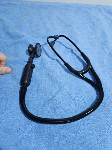 Estetoscópio Littmann Core em perfeito estado de conservação 