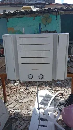 Ar-condicionado 700 pra botar preço