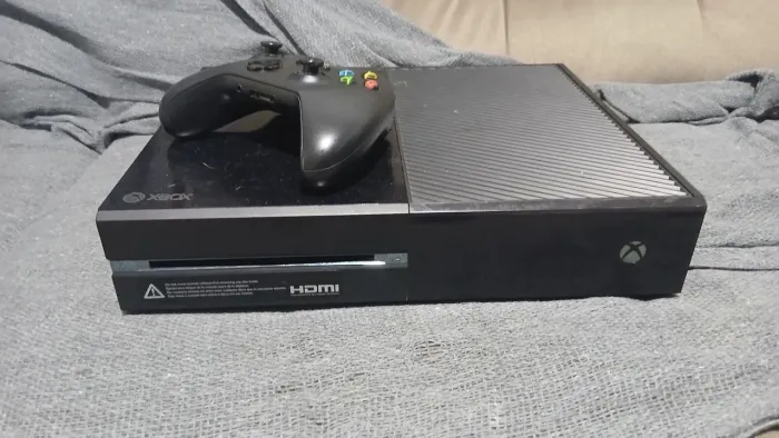 VENDO XBOX ONE OU TROCO POR XBOX SERIES S MAIS VOLTA MINHA