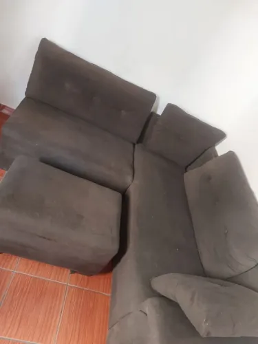 Sofá de canto dois  e três lugares com descanso de pé 