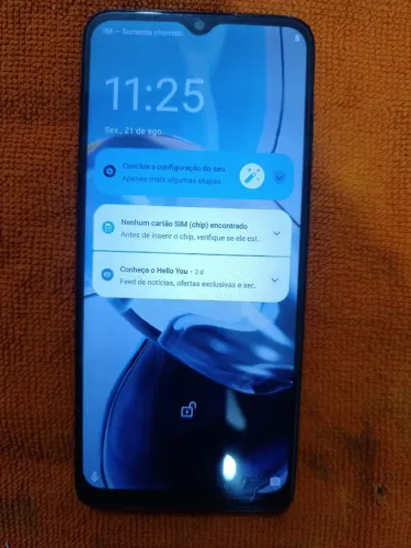 smartphone E22 usado bem conservado
