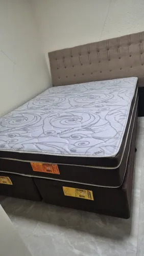 Cama box Queen
