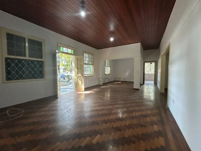 Casa a Venda , Horto Florestal, 1400 m total, árvores frutiferas , 4 quartos, suíte