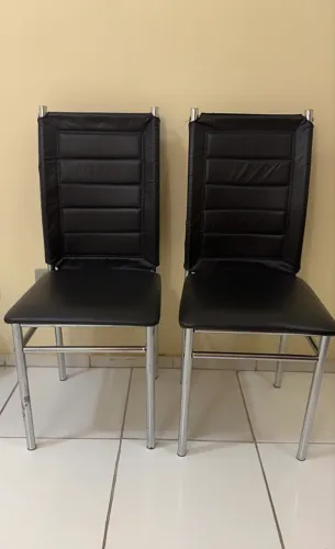 Par de Cadeiras para Escritório em Courino Preto