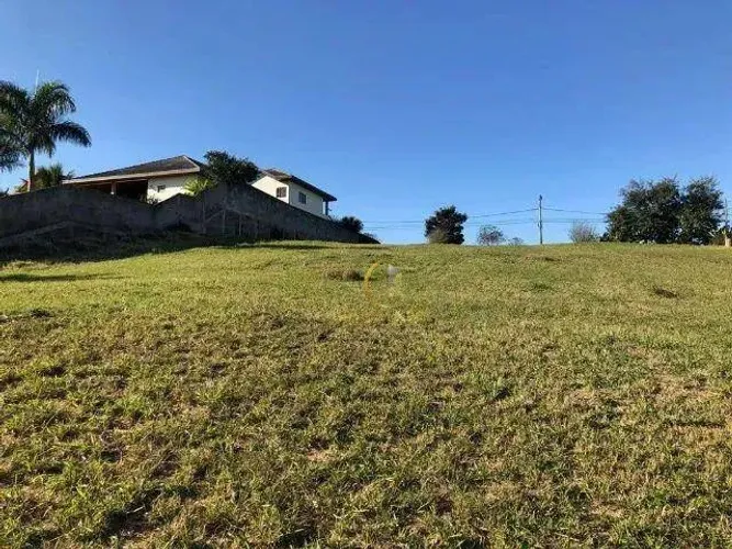 Terreno excelente com 2.142 m² a venda em condomínio Fechado em Jacareí- SP!