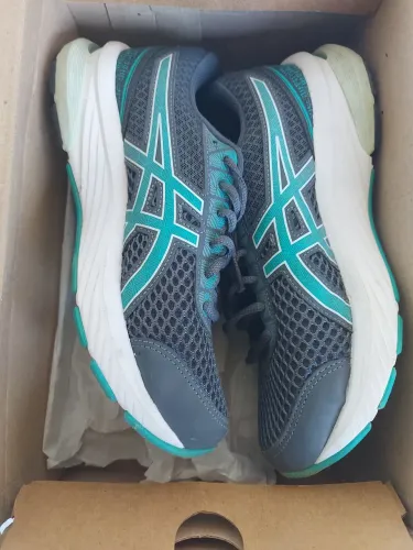 TÊNIS FEMININO ASICS NÚMERO 36
