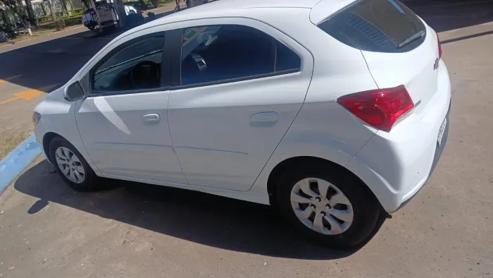 Chevrolet Onix Hatch LT 1.0 8V Flex Mec. 4P 2018