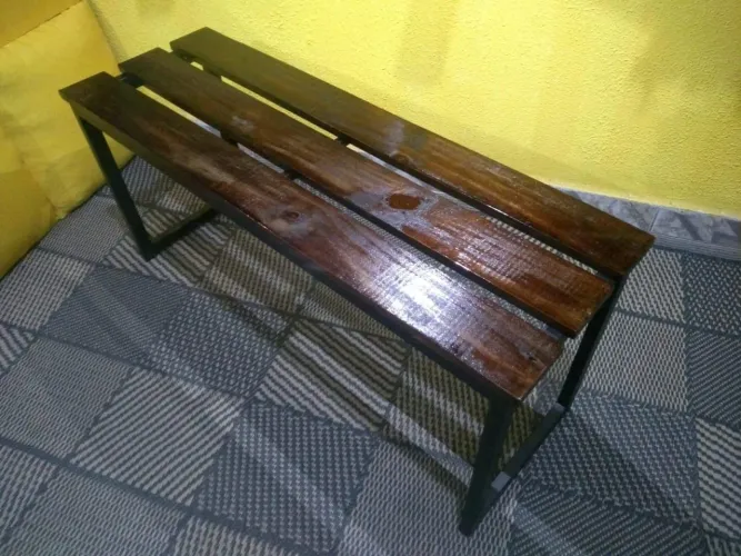 Banco de Ferro e Madeira maciça/80cm/ Recepção