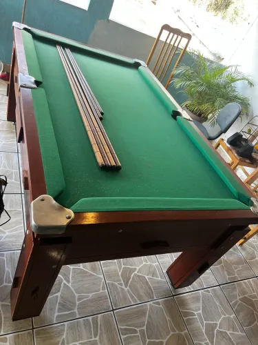 Mesa de Bilhar Completa + 6 Tacos + Bolas lisas + numeradas