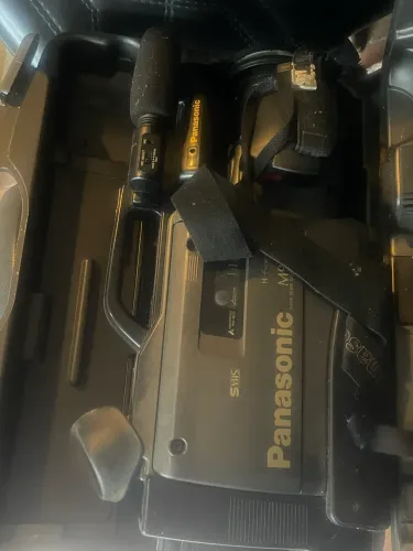 Lote 2 Filmadoras Antigas Panasonic M3000 + M9000 (Com Maletas / No Estado)