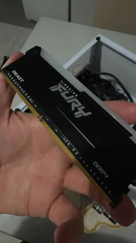 Memória DDR4 Kingston Fury Beast RGB, 16GB, 3200Mhz. Memória RAM