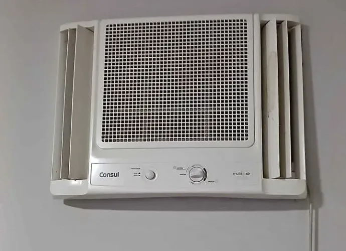 Ar condicionado Cônsul 10.000 BTUs de janela 110v