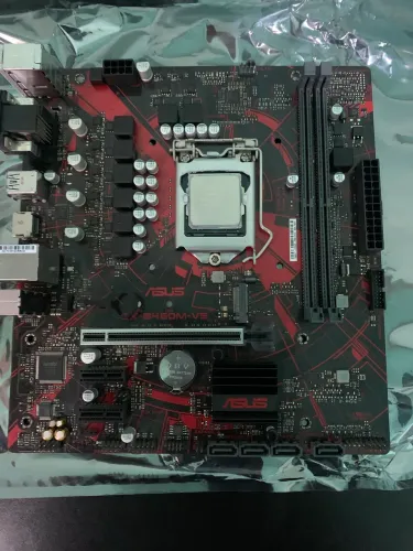 Placa mãe Asus b460m-v5 + i5 10400f